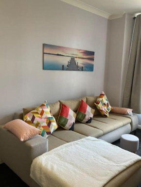 Spacious one bedroom flat, entire property.